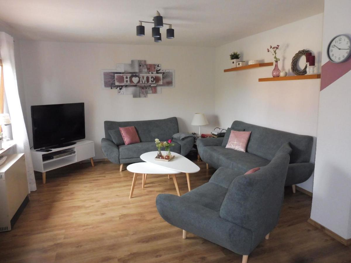 Spacious Apartment in Pracht near Forest Exterior foto