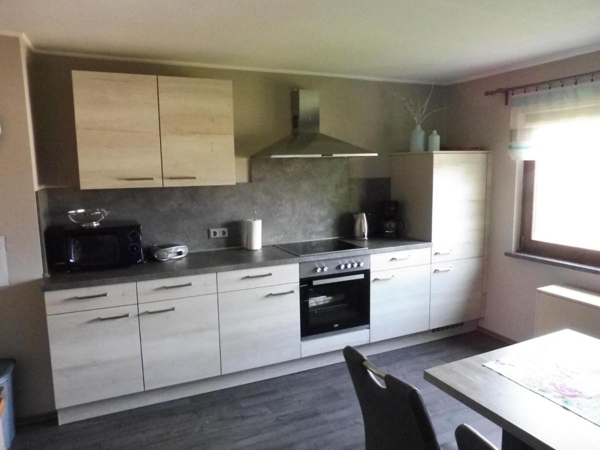 Spacious Apartment in Pracht near Forest Exterior foto