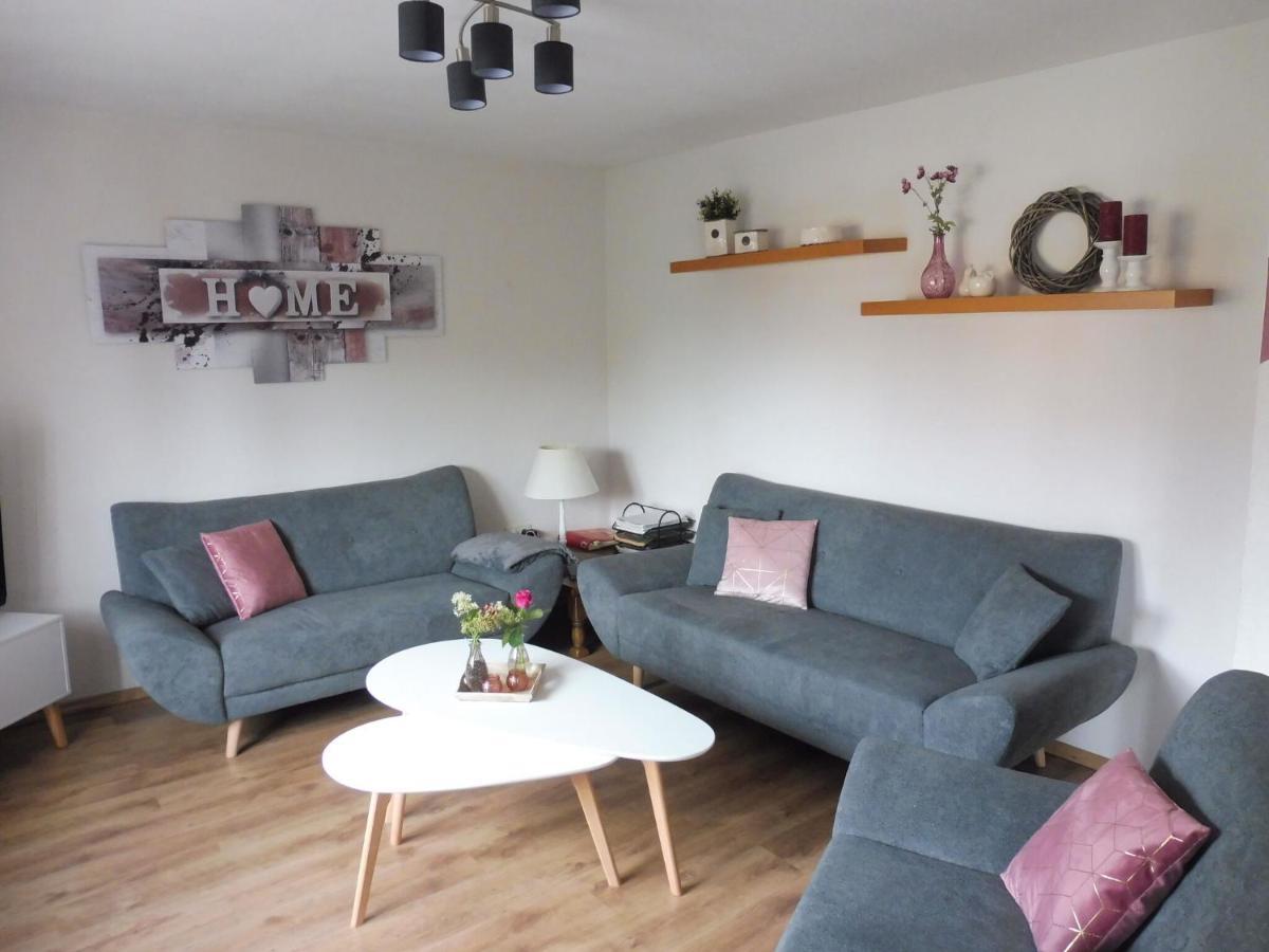 Spacious Apartment in Pracht near Forest Exterior foto