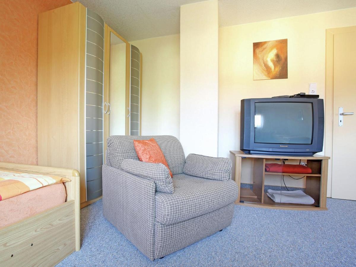 Spacious Apartment in Pracht near Forest Exterior foto
