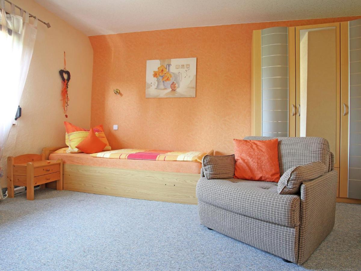 Spacious Apartment in Pracht near Forest Exterior foto